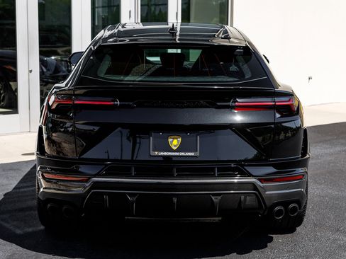 Used 2024 Lamborghini Urus Performante AWD/4WD image 14