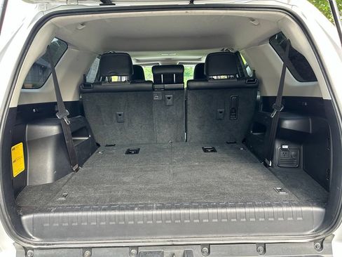 Used 2019 Toyota 4Runner SR5 Premium AWD/4WD image 44