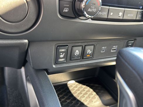 New 2026 Nissan Frontier SV w/ SV Convenience Package RWD image 23