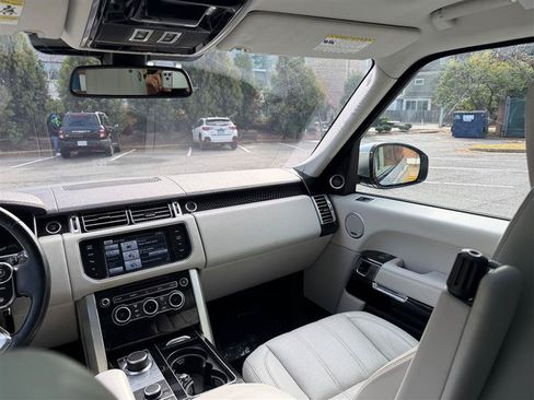 Used 2014 Land Rover Range Rover HSE AWD/4WD image 32
