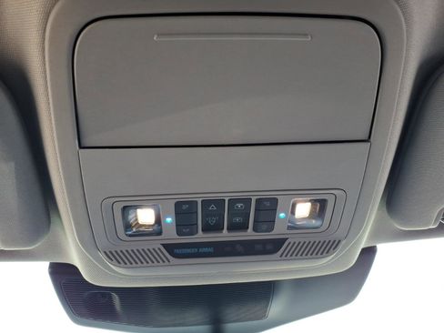 Used 2023 Ford Explorer XLT w/ Equipment Group 202A AWD/4WD image 19