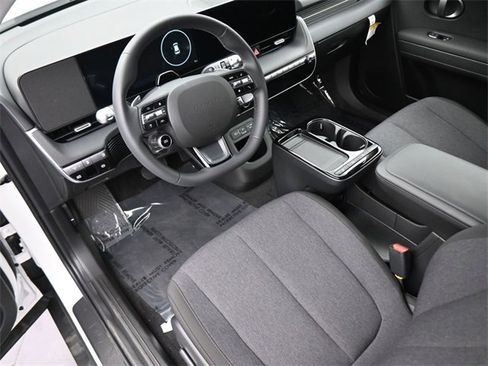 New 2025 Hyundai Ioniq 5 SE image 15