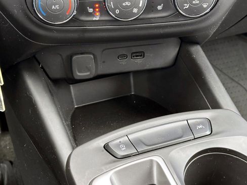 Certified 2024 Chevrolet Trax LS w/ LS Convenience Package image 23