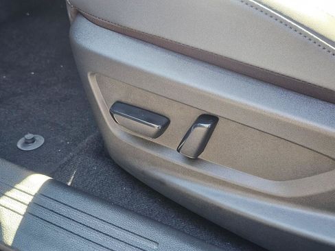 Used 2026 Nissan Leaf SV+ w/ Floor Mat Package (SV+) FWD image 24