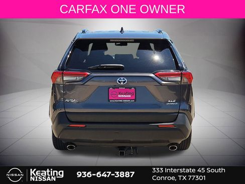 Used 2020 Toyota RAV4 XLE w/ Convenience Package AWD/4WD image 4