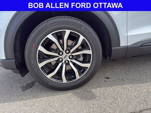 Used 2026 Ford Explorer ST-Line AWD/4WD image 13
