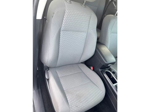 Used 2022 Toyota Tacoma SR image 34
