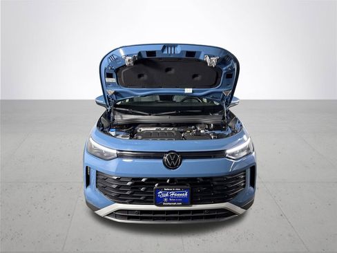 New 2026 Volkswagen Tiguan SE image 22