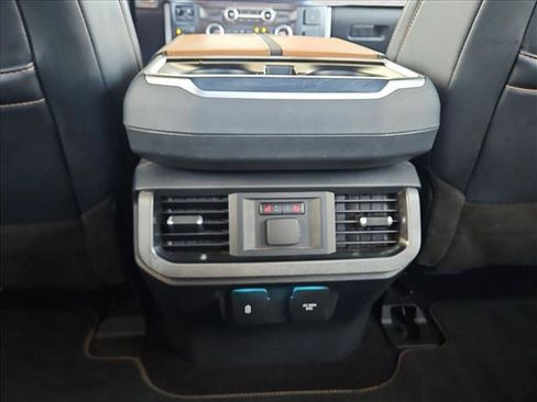 Used 2022 Ford F150 Platinum AWD/4WD image 17