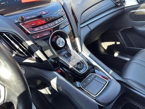 Used 2020 Acura RDX SH-AWD image 25