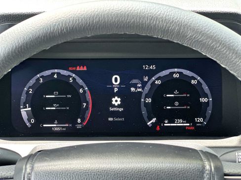 Used 2025 Toyota Tacoma TRD Sport AWD/4WD image 19