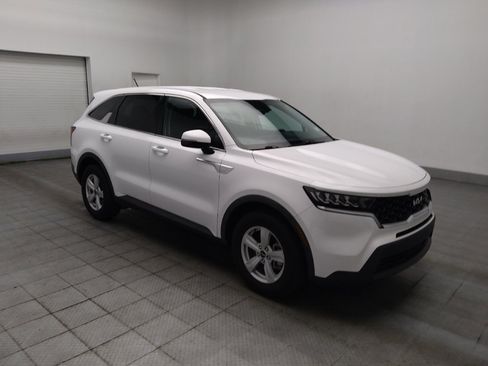 Used 2023 Kia Sorento LX FWD image 11