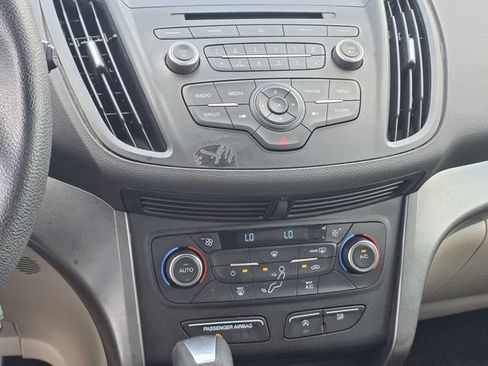 Used 2017 Ford Escape SE AWD/4WD image 18