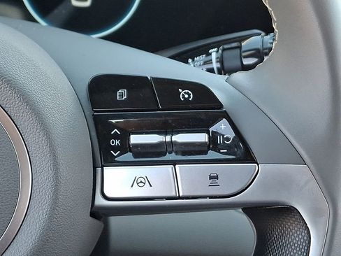Used 2023 Hyundai Elantra SEL w/ Convenience Package FWD image 21