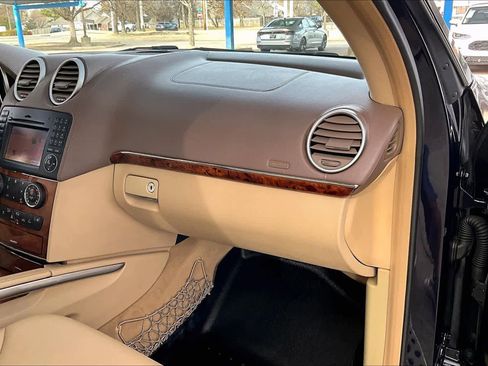 Used 2012 Mercedes-Benz GL 450 4MATIC image 18