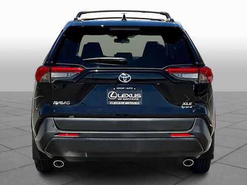 Used 2025 Toyota RAV4 XLE image 5