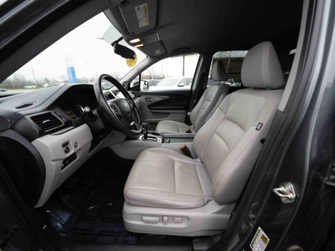 Used 2017 Honda Ridgeline RTL-T image 9