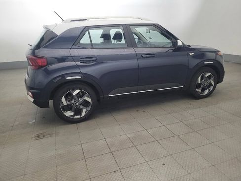 Used 2023 Hyundai Venue Limited w/ Cargo Package FWD image 10