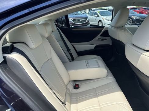 Used 2025 Lexus ES 350 Ultra Luxury w/ Accessory Package (Z1) FWD image 14