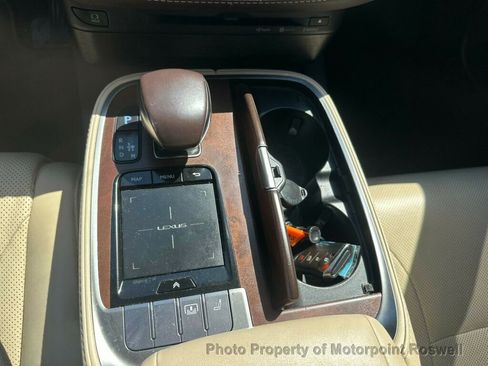 Used 2019 Lexus LS 500 w/ Accessory Package (Z2) RWD image 15