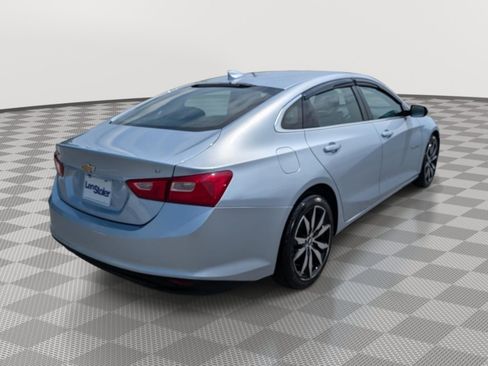 Used 2017 Chevrolet Malibu LT FWD image 5