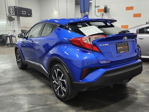 Used 2022 Toyota C-HR XLE image 12
