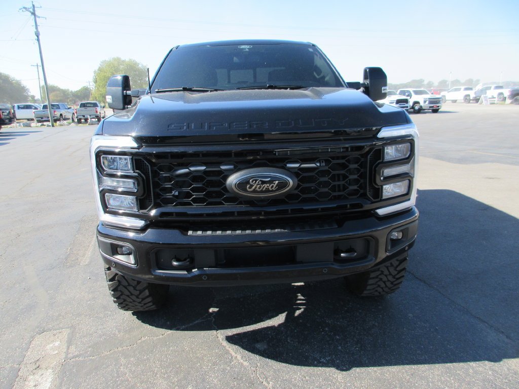 Used 2025 Ford F250 Lariat w/ Lariat Ultimate Package AWD/4WD image 15