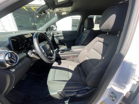 Used 2025 Chevrolet Equinox LT image 27