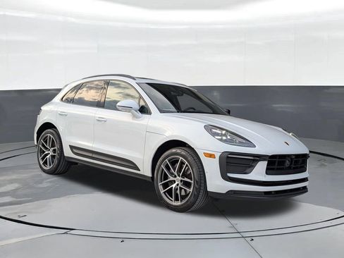 Certified 2025 Porsche Macan Turbo AWD/4WD image 9