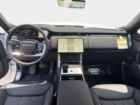 New 2026 Land Rover Range Rover Long Wheelbase SE AWD/4WD image 15