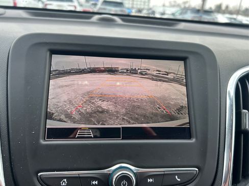 Used 2023 Chevrolet Equinox LT image 39