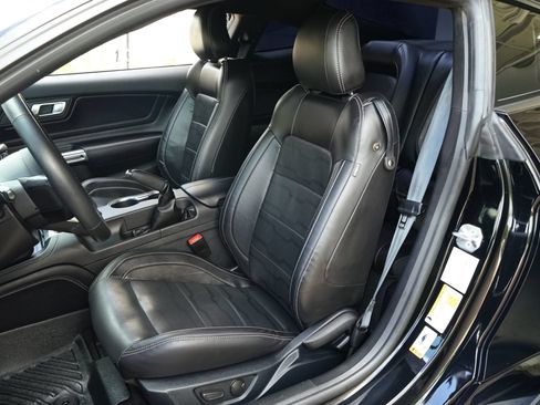 Used 2021 Ford Mustang GT Premium w/ Equipment Group 401A RWD image 3