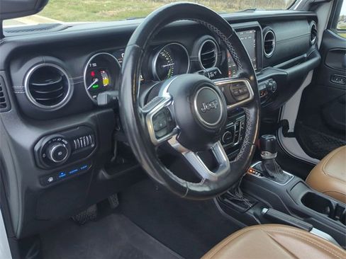 Used 2022 Jeep Wrangler Unlimited Sahara w/ Cold Weather Group image 12