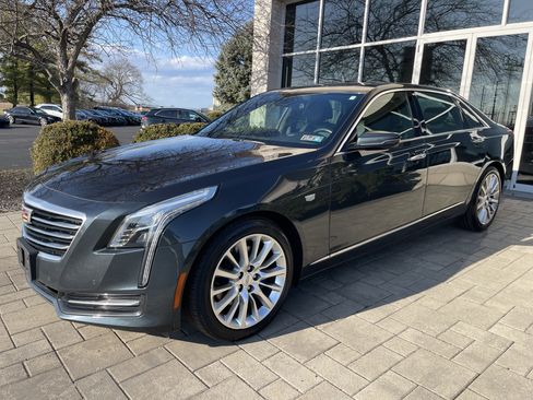 Used 2018 Cadillac CT6 AWD image 3