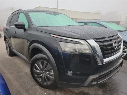 Used 2025 Nissan Pathfinder SV