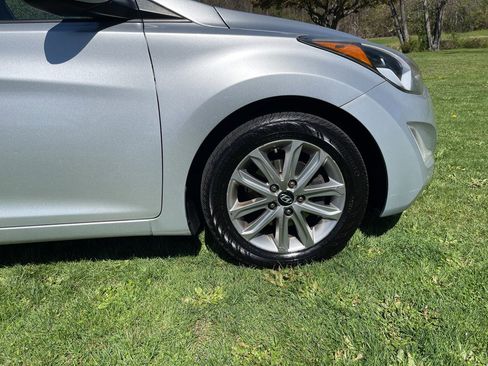 Used 2015 Hyundai Elantra SE w/ Option Group 02 FWD image 21