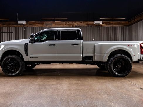 Used 2026 Ford F350 Platinum w/ Platinum Plus Package AWD/4WD image 4