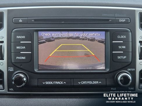 Used 2019 Kia Sportage LX FWD image 17