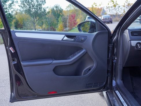 Used 2014 Volkswagen Jetta GLI Autobahn image 13