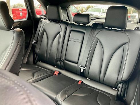 Used 2017 Lincoln MKC Premiere image 12