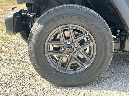 New 2026 Jeep Gladiator Sport AWD/4WD image 11
