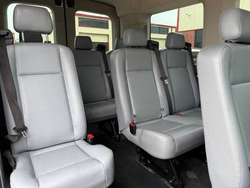 Used 2017 Ford Transit 150 XL RWD image 8