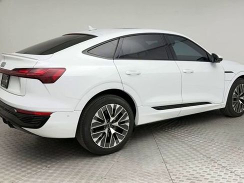 Certified 2024 Audi Q8 e-tron Premium Plus w/ Premium Plus Package image 2