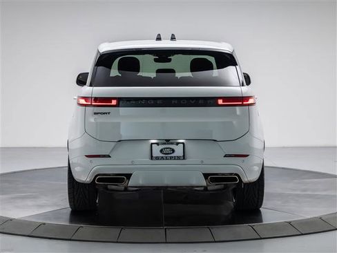 Used 2025 Land Rover Range Rover Sport Dynamic SE AWD/4WD image 4