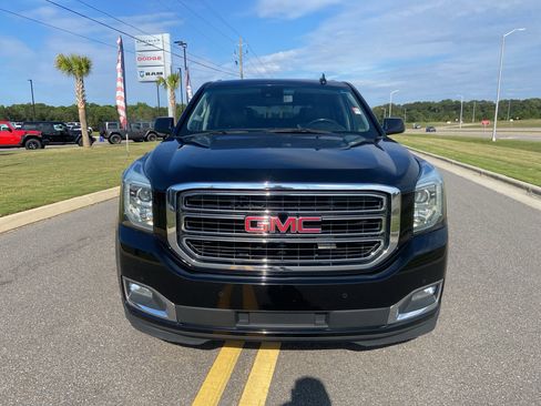 Used 2020 GMC Yukon SLT image 3