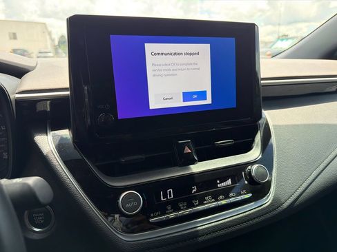 Used 2023 Toyota Corolla SE FWD image 28