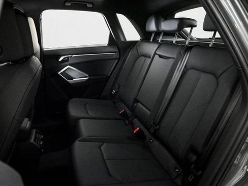 New 2025 Audi Q3 2.0T Premium image 12