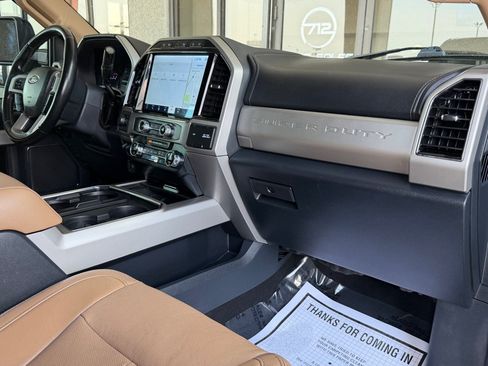 Used 2022 Ford F350 Lariat w/ Lariat Ultimate Package AWD/4WD image 39