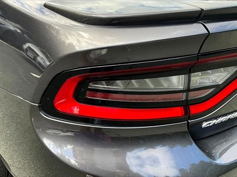 Used 2018 Dodge Charger R/T image 21