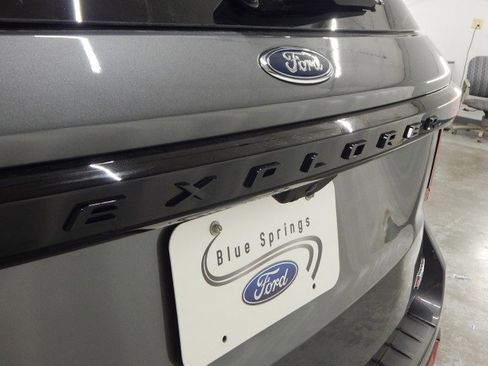 New 2025 Ford Explorer ST-Line w/ Premium Package image 6